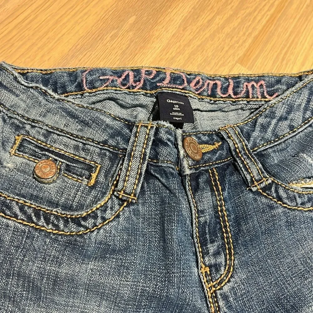 Gap Distressed Slim Capri Jeans